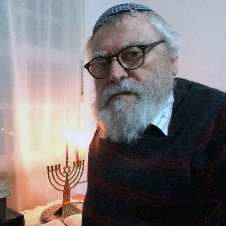 Rafael-Ben-Abraham-BarretoSpain תמונה מכם: נר שלישי מביתו של רפאל בן אברהם בארטו מספרד