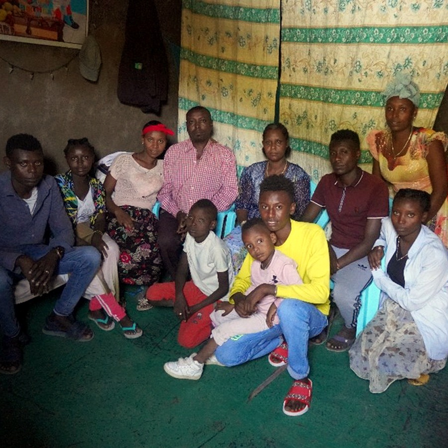 azanu and family